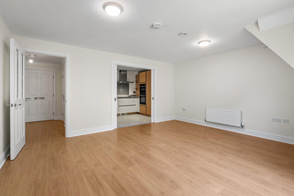 Apartment in Worcester - View 3