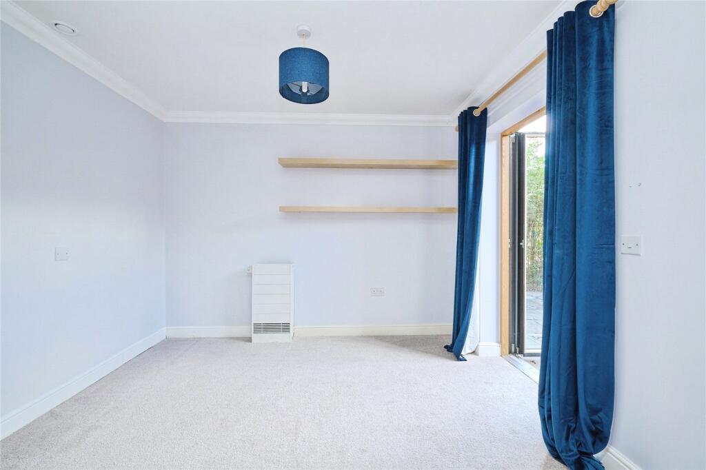 Apartment in Cambridge - More