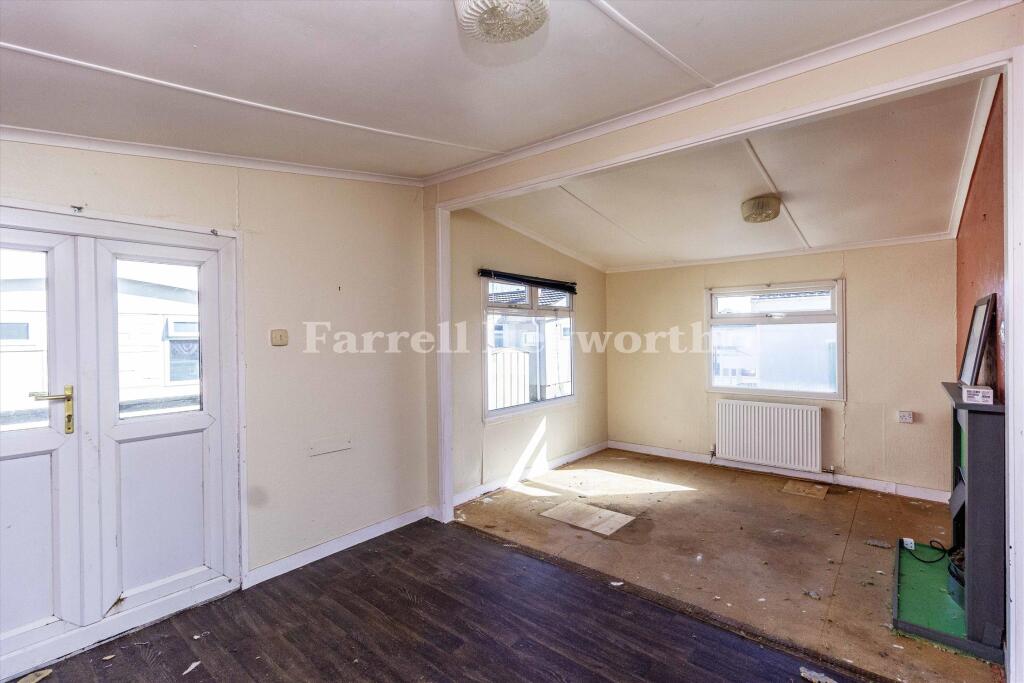 Westcliffe Drive, Westgate, Morecambe photo 2