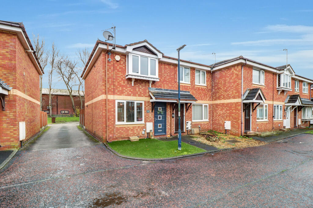 2-bed semi-detached on Linden Mews, Lytham St. Annes, FY8, £150,000