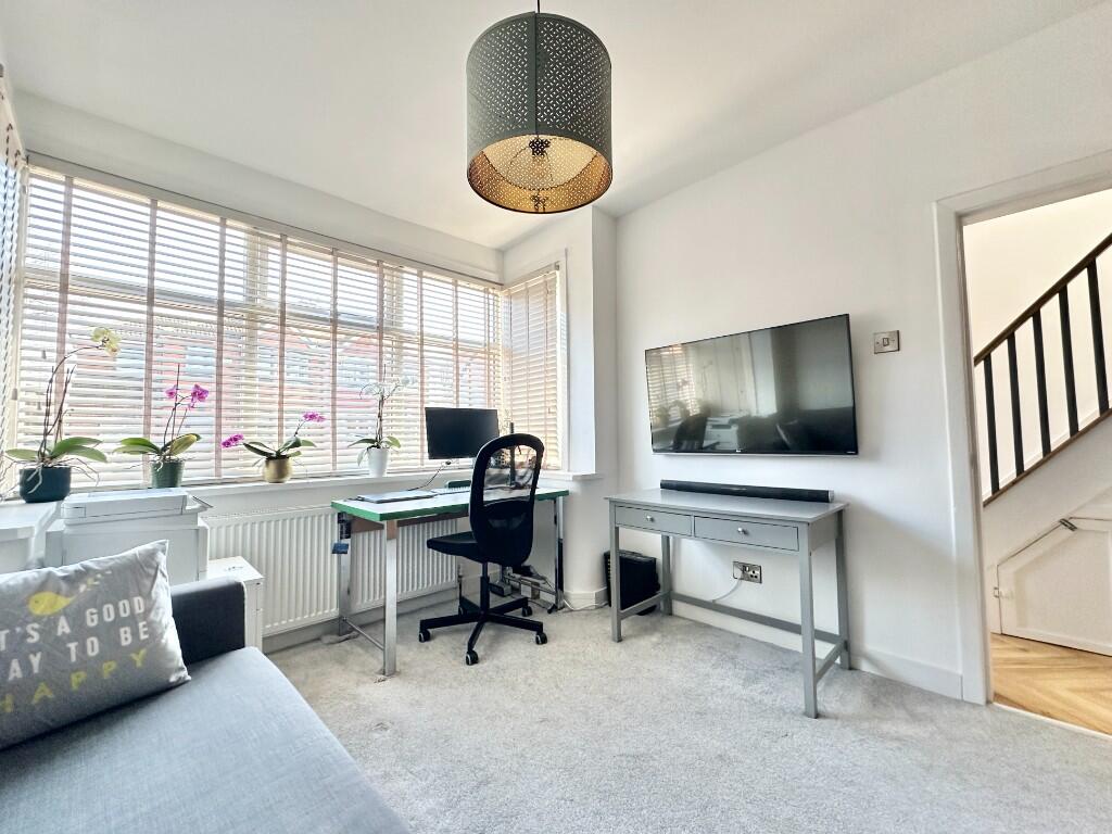 Bamber Avenue, Sale, Greater Manchester, M33 photo 3