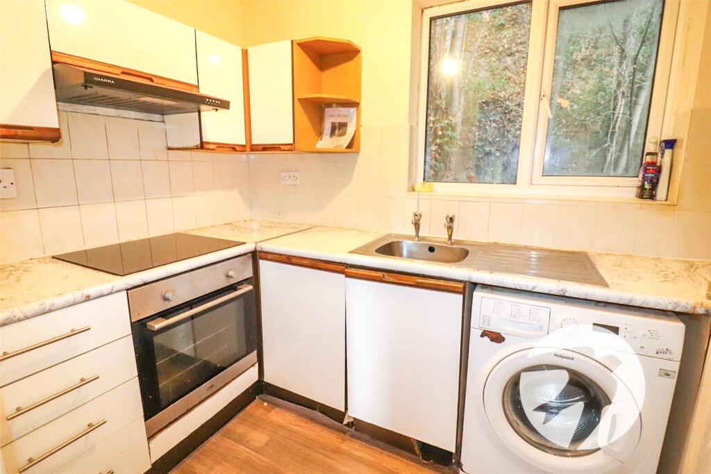 Apartment in Dartford - View 5
