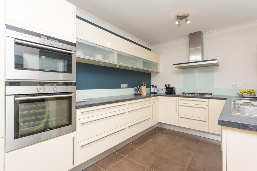 Main image of property: Nelson Street, E16