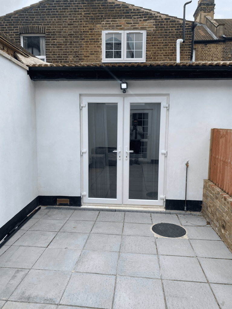 Apartment in Ilford - View 5