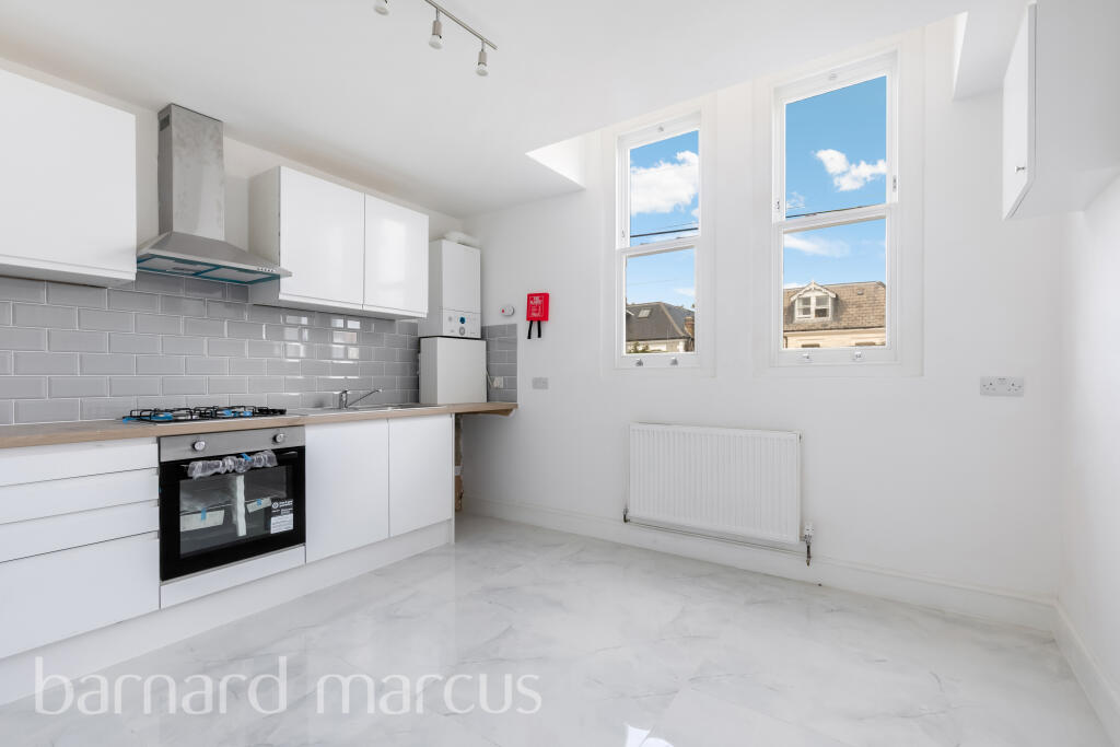 Apartment in London - View 3