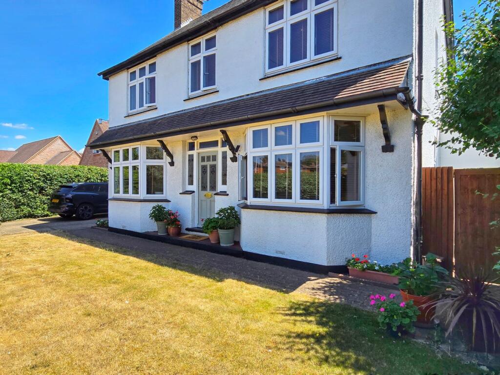 Flitwick Road, Maulden, Bedfordshire, MK45 photo 2
