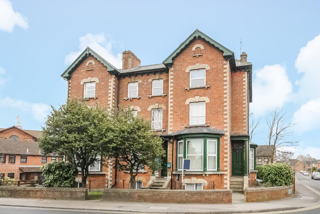 Main image of property: London Road, Newbury, RG14