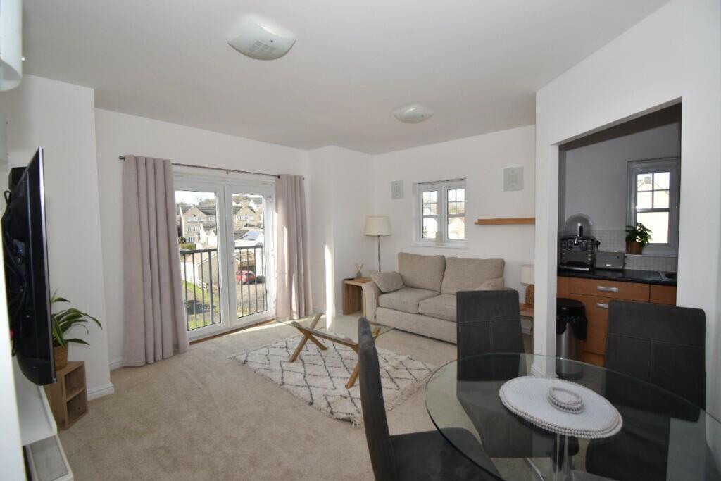 11, Flugel Way photo 2