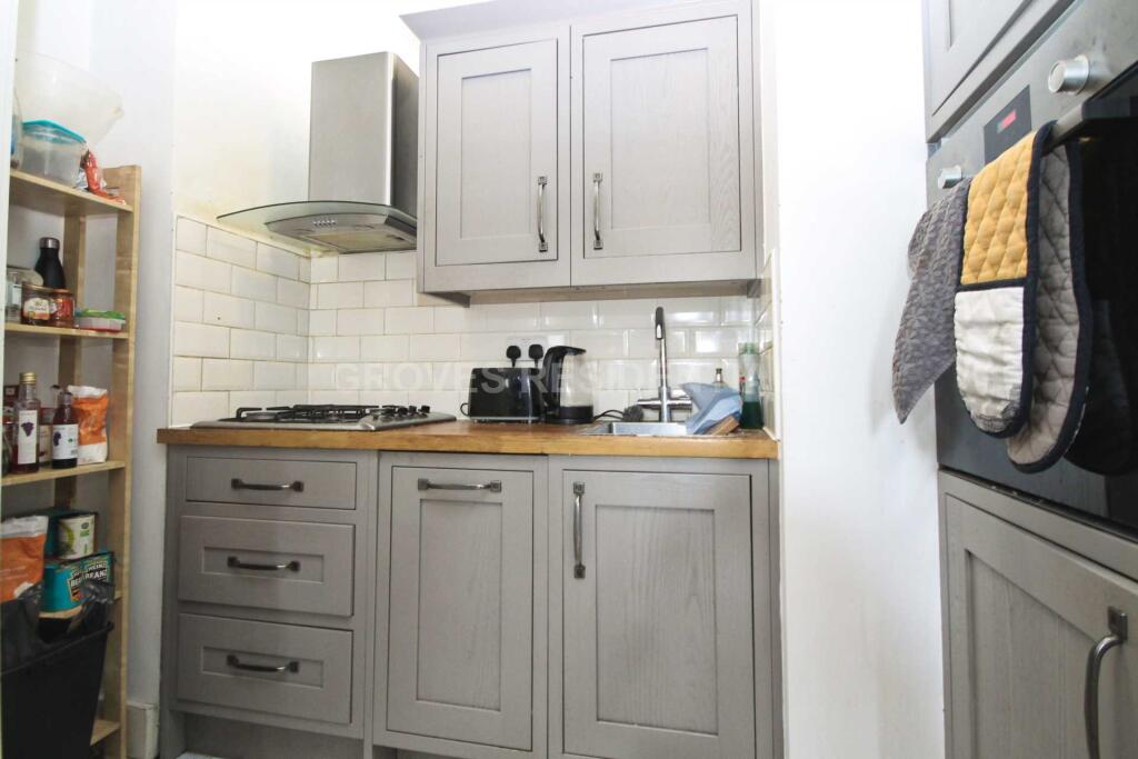 Apartment in London - View 5