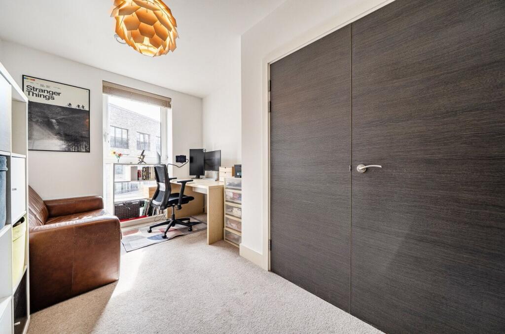 Apartment in London - View 5