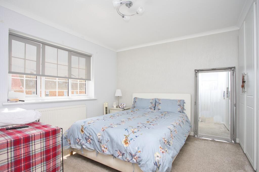 House in Folkestone and Hythe, Morehall, Folkestone - More