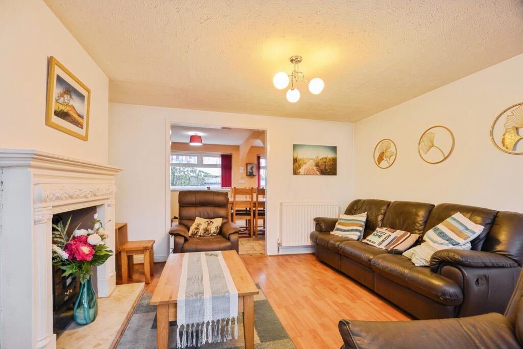 Roseberry Crescent, Middlesbrough, TS9 photo 4