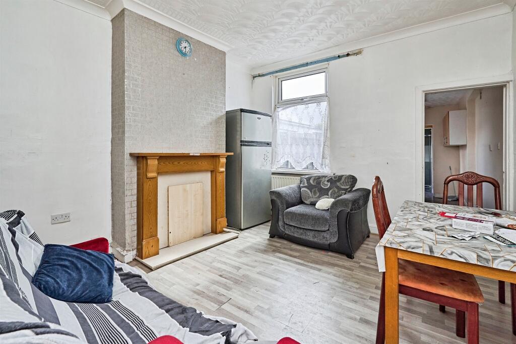 House in Sandwell, Kenrick Village - View 5