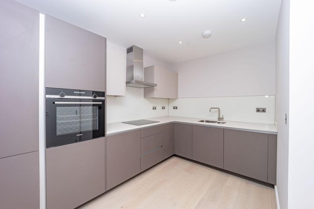 Ufford Street, Waterloo, London, SE1 - View 2