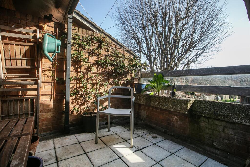 Mary Datchelor Close, Camberwell, SE5 photo 3