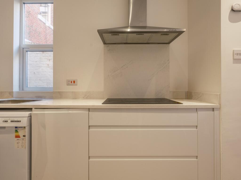 House in Newcastle upon Tyne - More