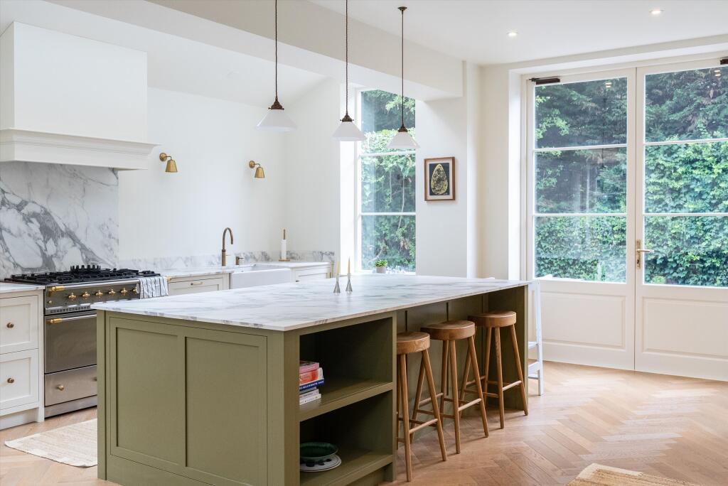 House in London - View 2