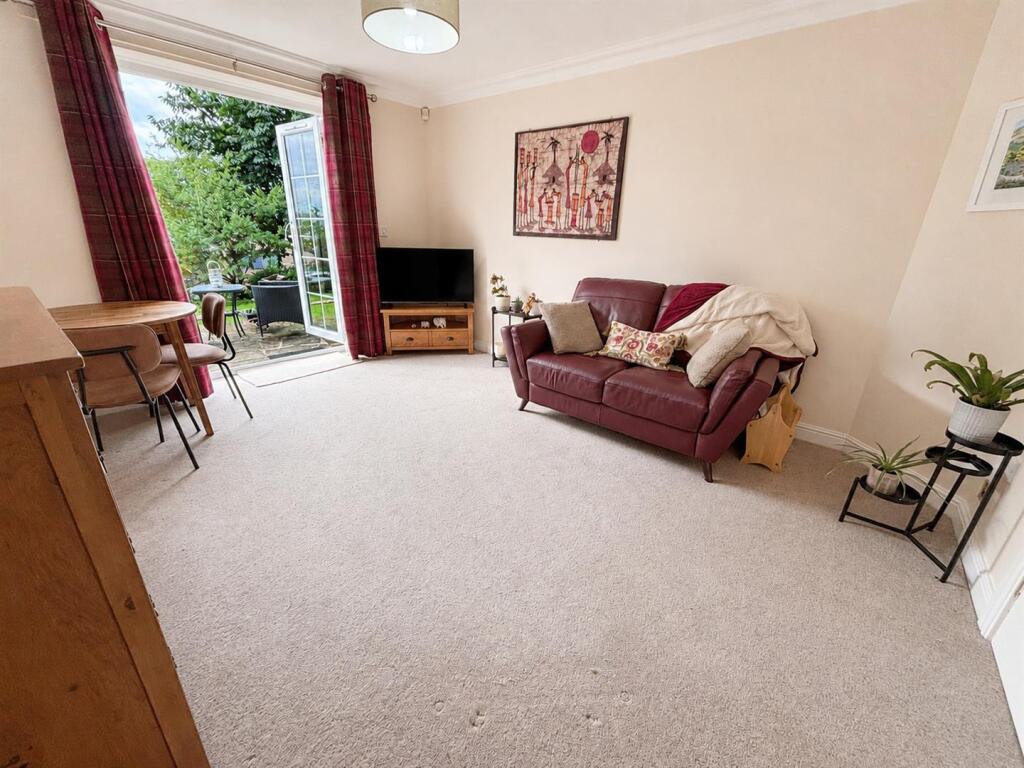 Apartment in Calderdale, West Yorkshire - View 2