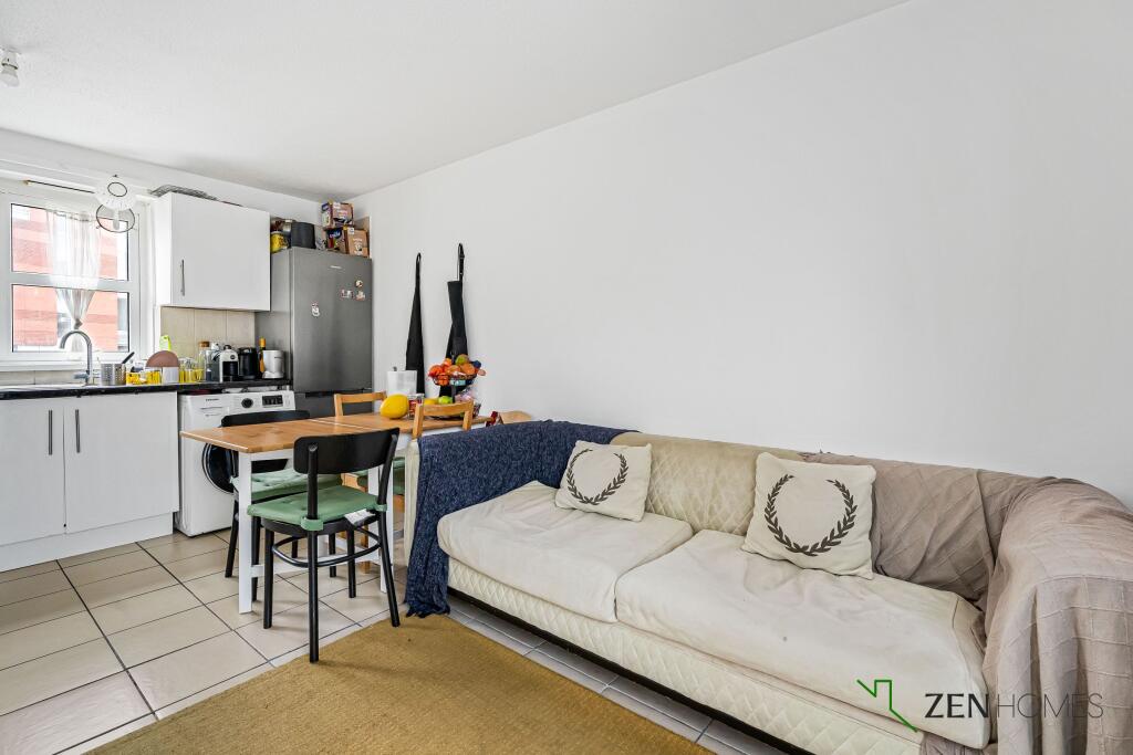 2 bedroom maisonette for rent