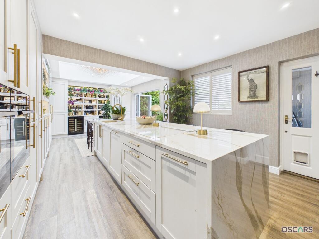 House in Hull - View 5