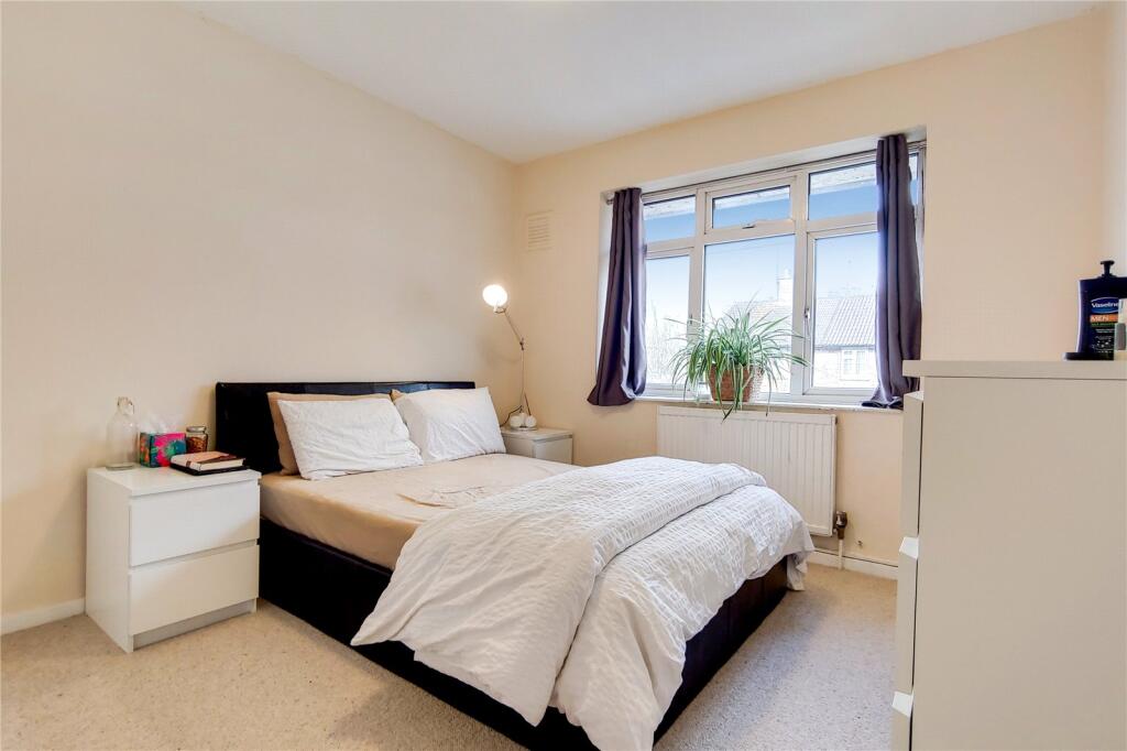 Tarling Road, London, E16 photo 4