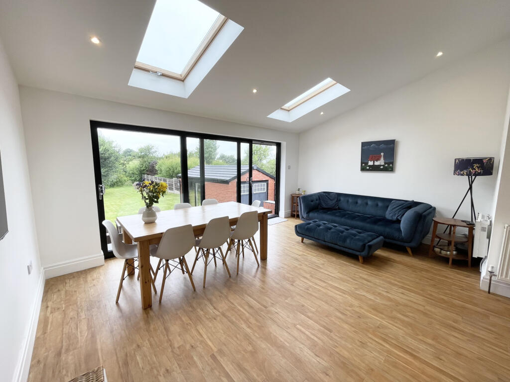 Fleetwood Road South,  Thornton, FY5 photo 4