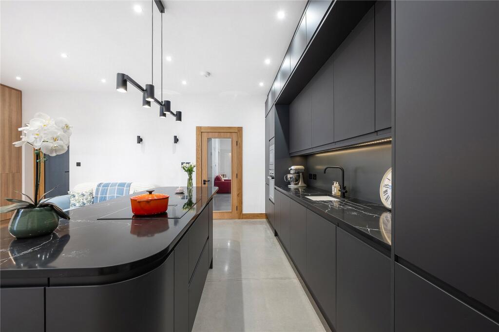 Apartment in London, Lot's Village, Earl's Court - View 5