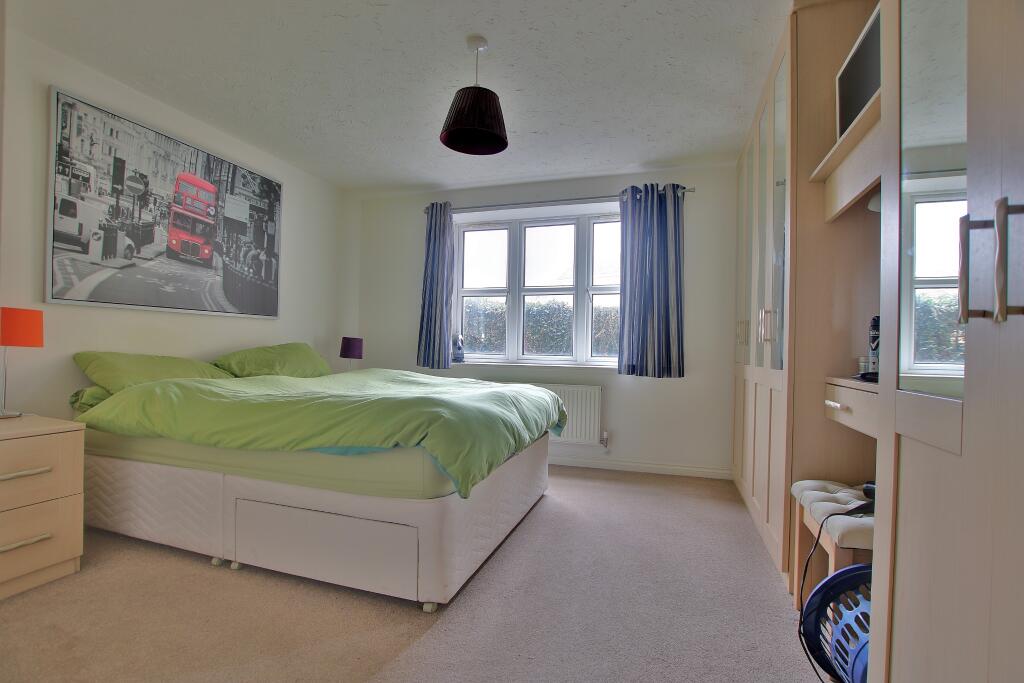 Apartment in Southampton - More