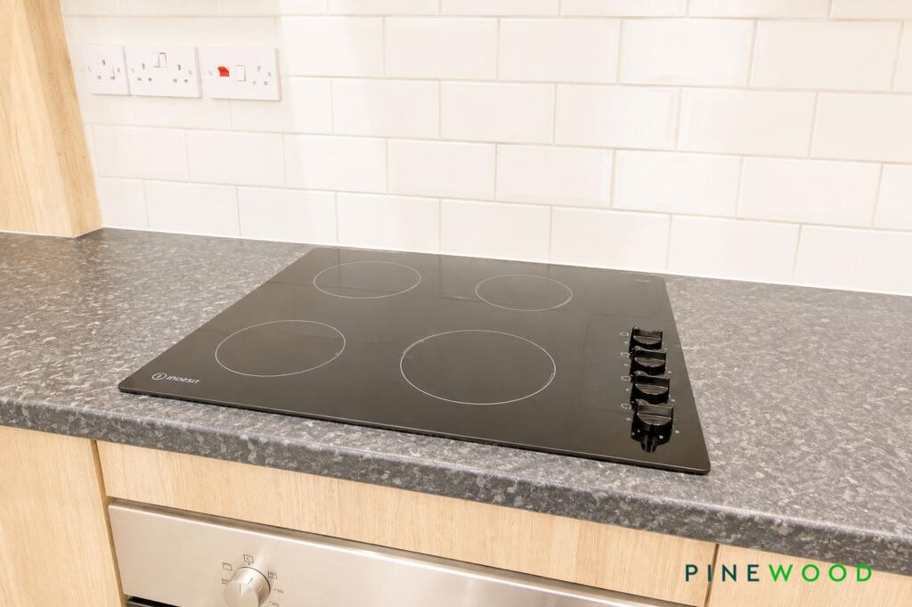 Apartment in Chesterfield, Stonegravels - View 4