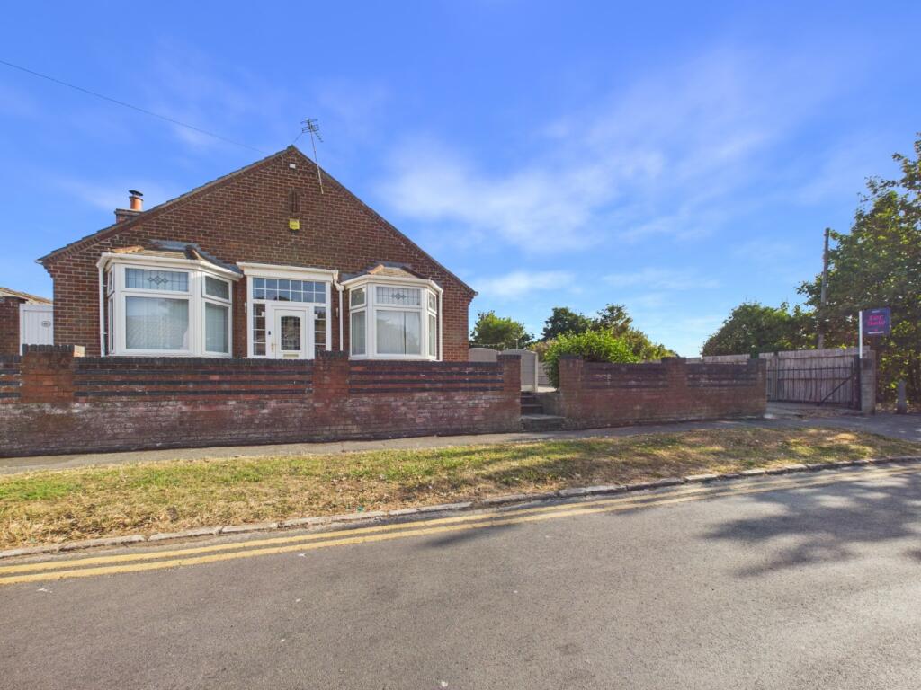Main image of property: Park Avenue, Withernsea, East Riding of Yorkshire, HU19 2JX
