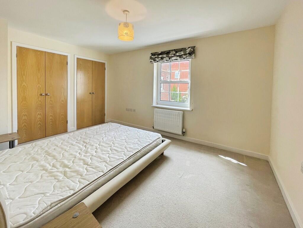 Apartment in Reading - View 5