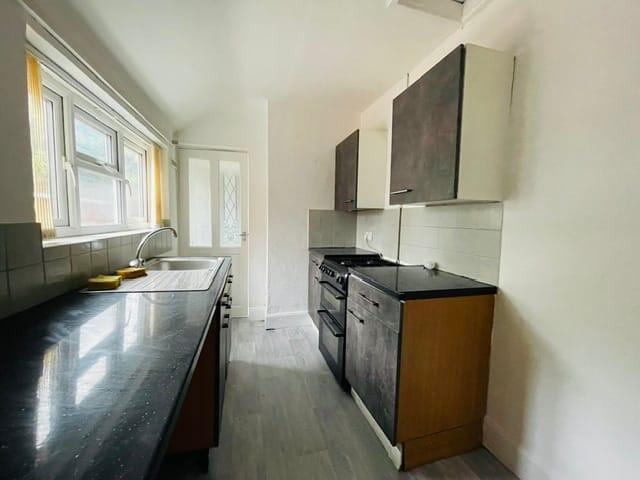 House in Sandwell, West Midlands - View 4