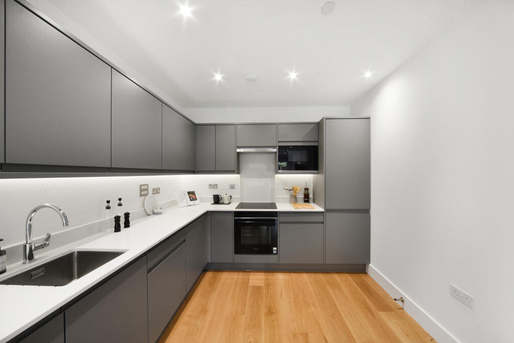 Apartment in London - View 5