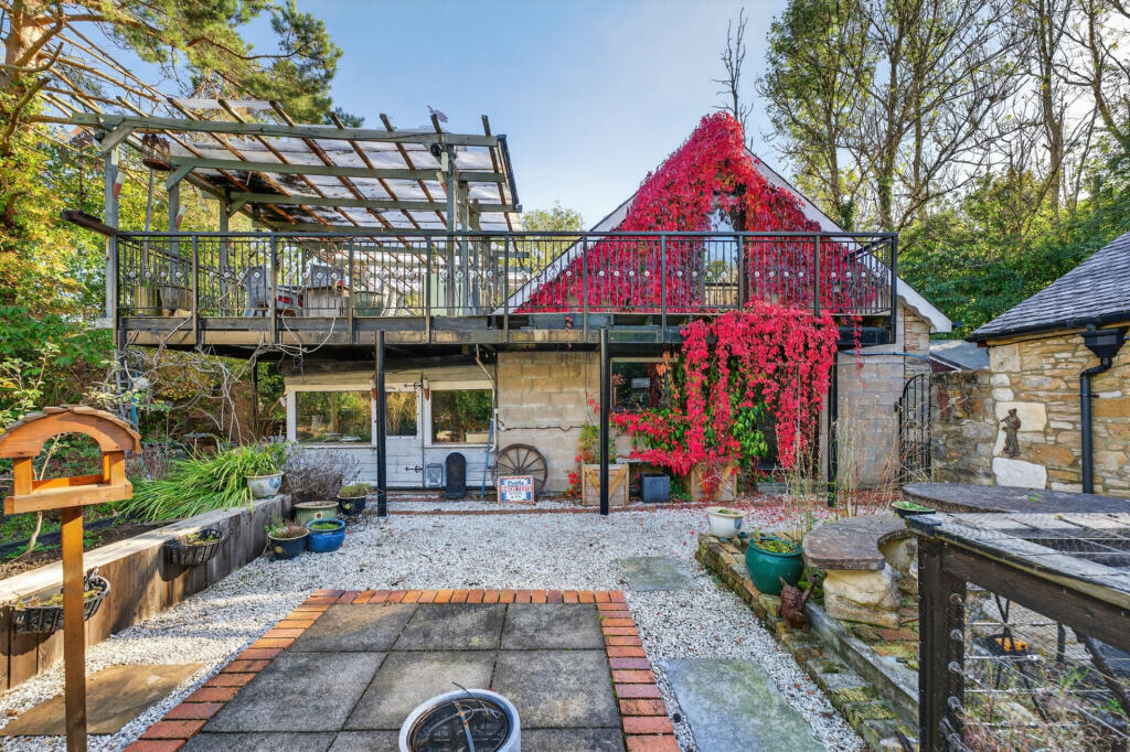 Lawthorn Bank, 8 Old Perceton, Irvine, KA11 2AE photo 2
