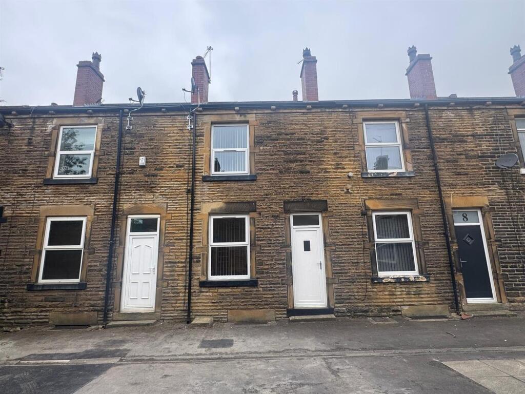 Main image of property: Belmont Terrace, Thorpe, Wakefield