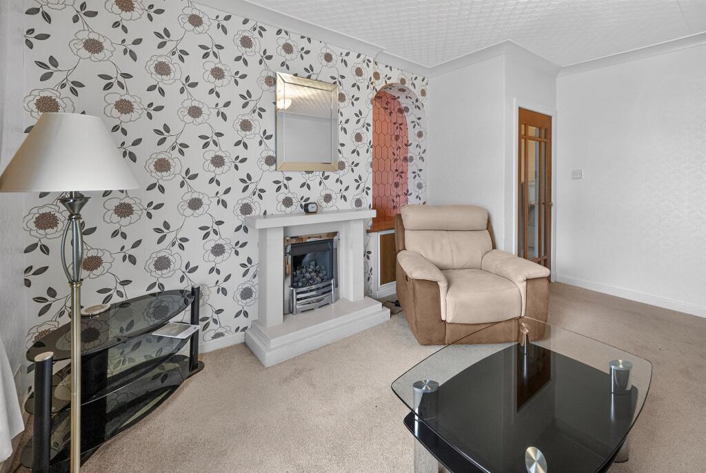 Parkhouse Drive, KILBIRNIE photo 4