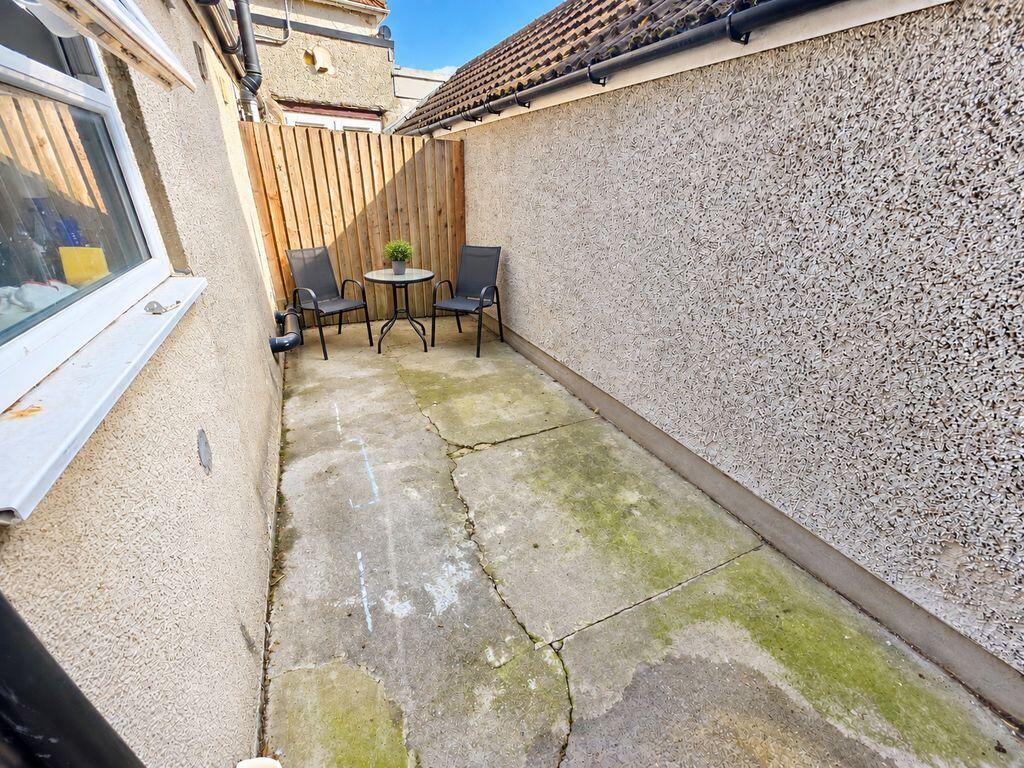 Apartment in Bristol - View 4