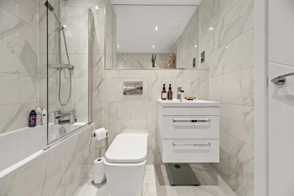 Apartment in Leeds - View 5