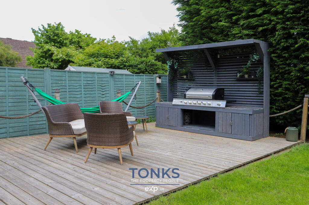 Additional image 2 of Unique one-of-a-kind home offering amazing space – Merton Close, Oldbury, B68 8NG