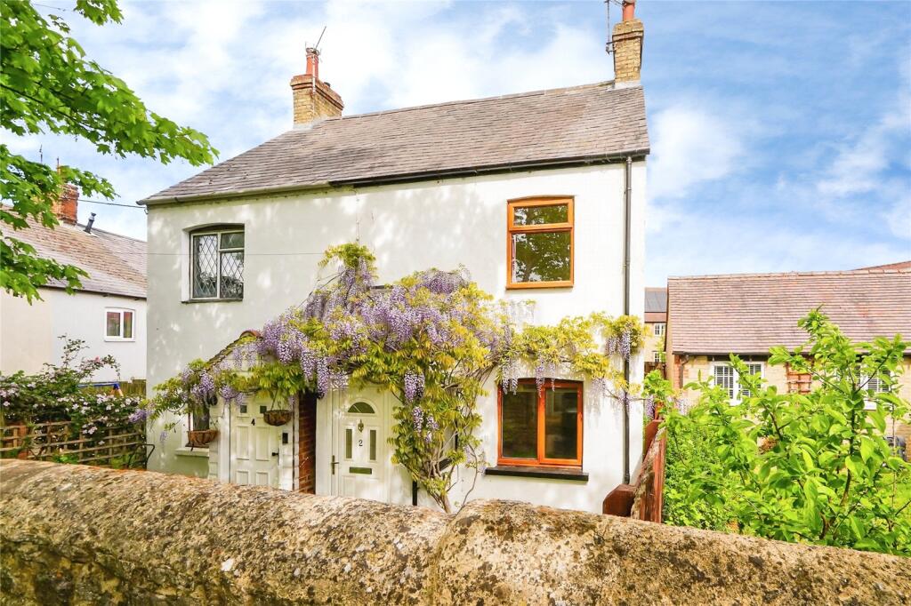 Main image of property: Crumps Butts, Bicester, Oxfordshire, OX26