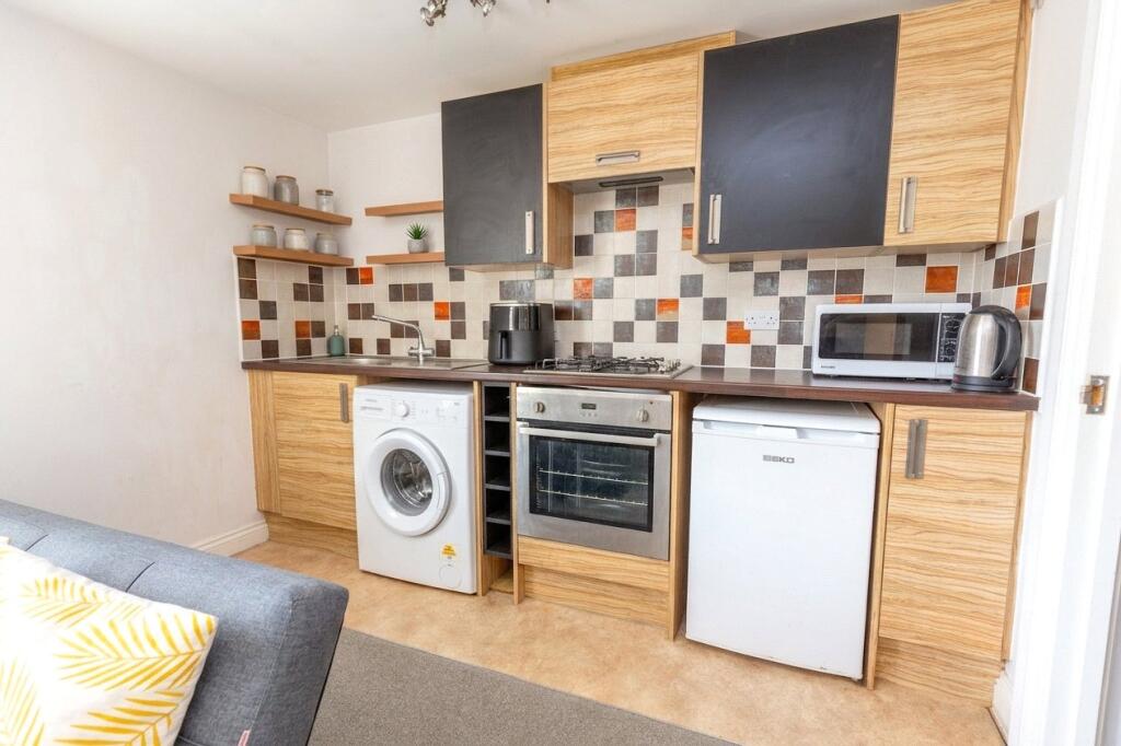 Apartment in Bristol, Henbury - View 2