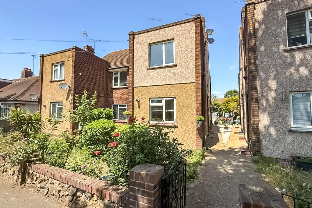 Main image of property: London Road, Leigh-on-Sea