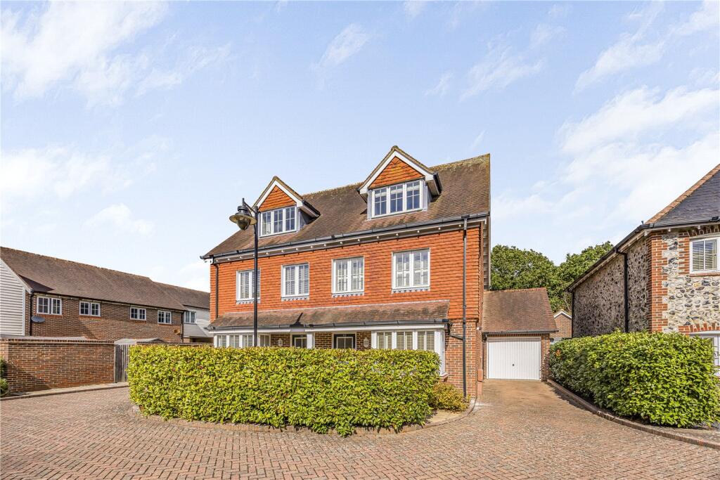 Main image of property: Wealden Drive, Westhampnett, Chichester, West Sussex, PO18