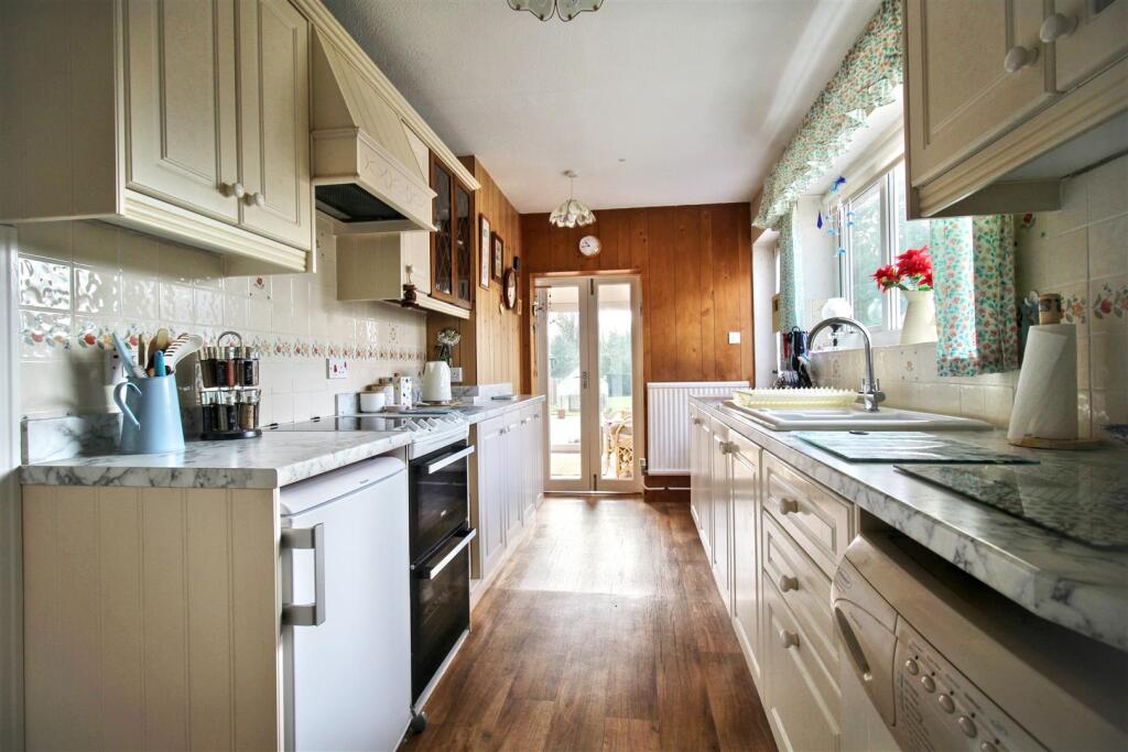 Aylsham Road, Buxton, Norwich photo 3