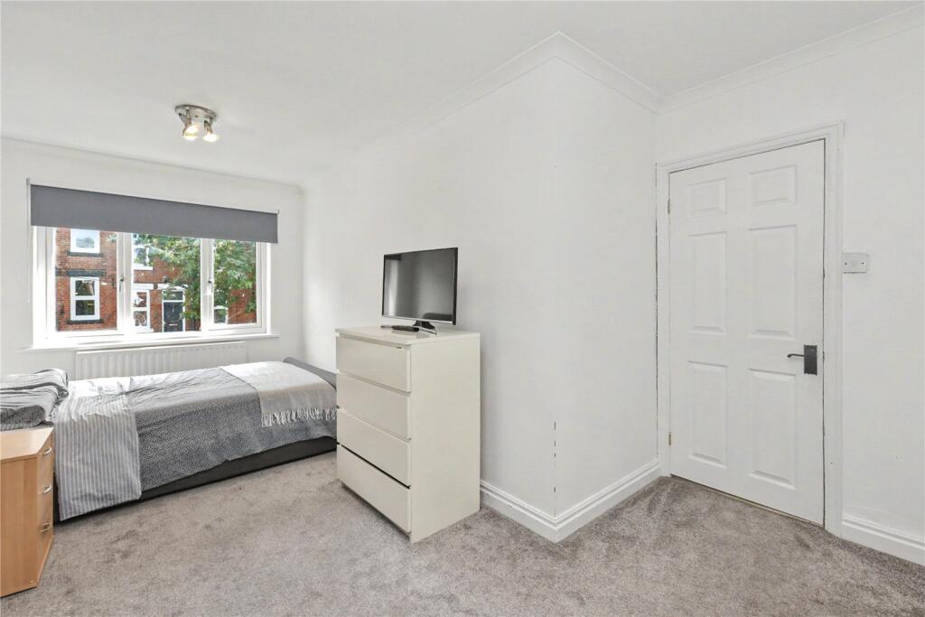 House in Leeds - View 4