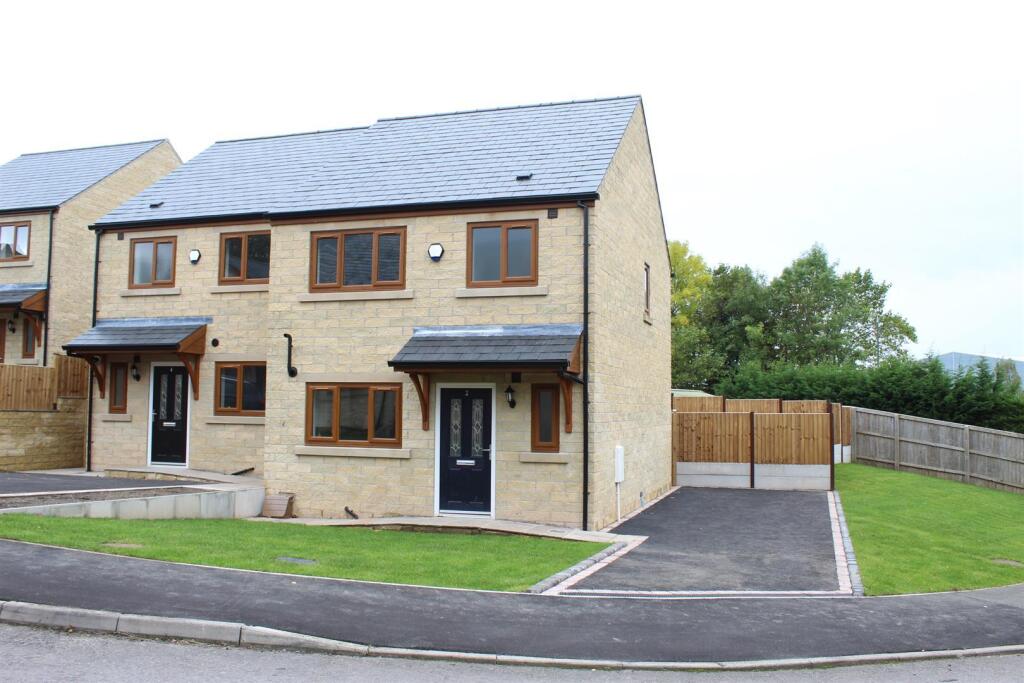 Main image of property: Hazelwood Close, Hadfield, Glossop