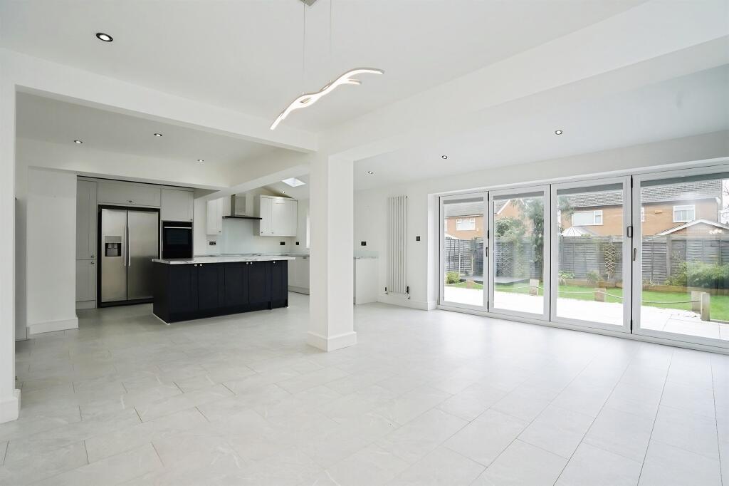 House in Nottingham, Wollaton Vale - View 2