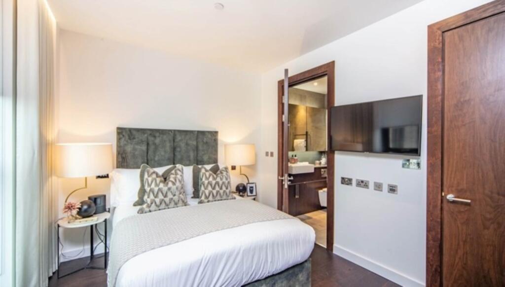 Apartment in London - More