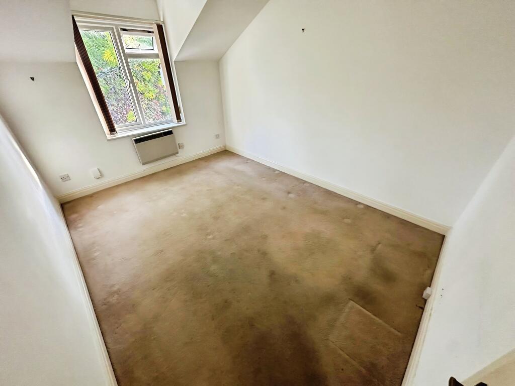 Apartment in Salisbury, Wiltshire - More