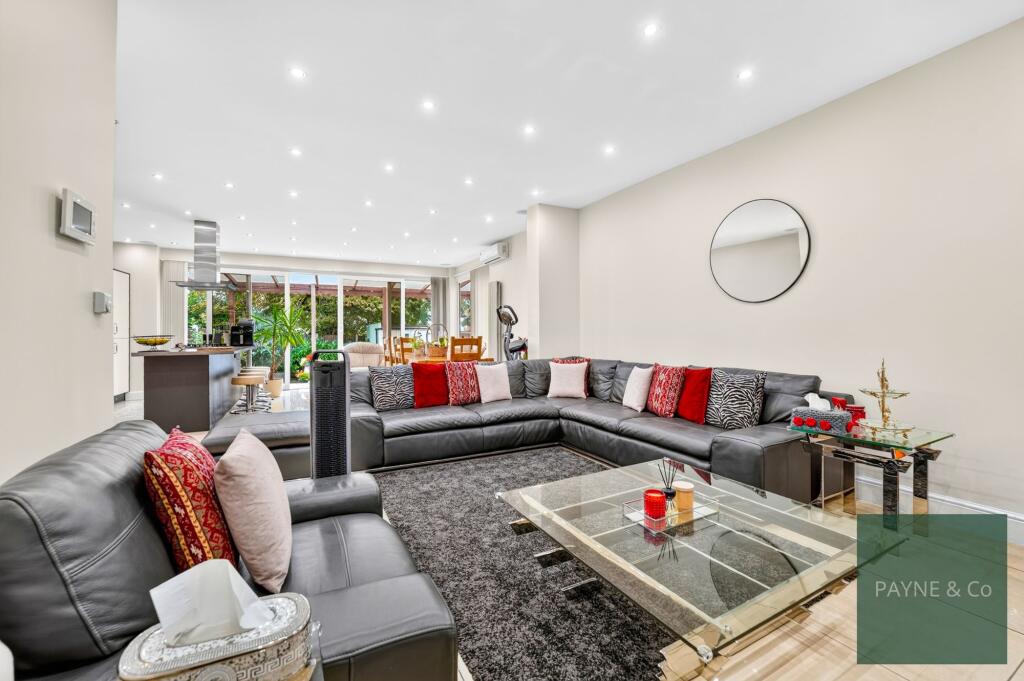 House in Ilford - View 4